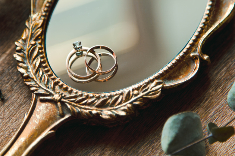 Годовщина свадьбы по годам: как называется, традиции празднования, что дарить