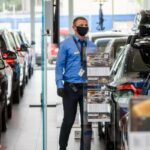 Стало известно, когда подорожают подержанные автомобили в России