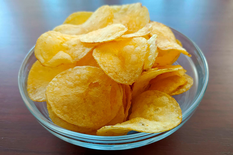 Стоматолог рассказала о разрушающих зубы вредных привычках