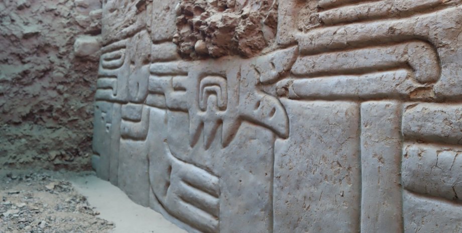 В Перу нашли 4000-летние трехмерные изображения человекоподобных фигур (фото)»>