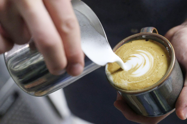 Хирург назвал напиток, провоцирующий варикозное расширение вен