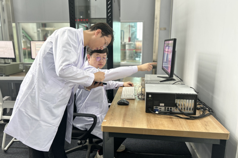 Китайские ученые создали «суперклей» для костей