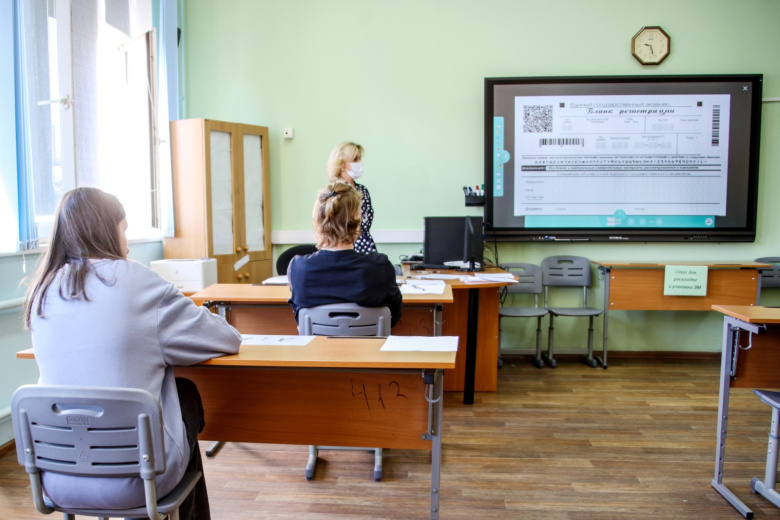 Найдена тревожная связь между школьными экзаменами и ожирением