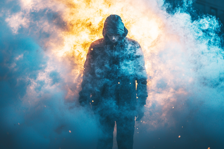 Нарколог сравнил вред от электронных и обычных сигарет