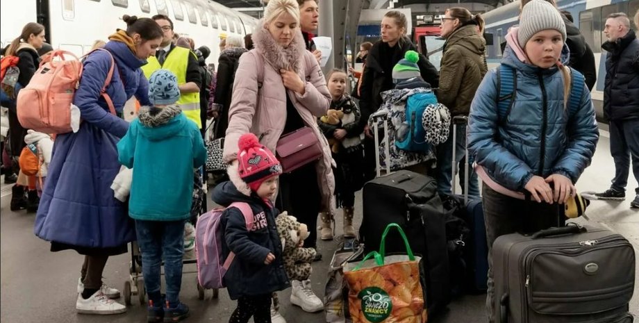 Все больше украинских беженцев не хотят возвращаться на Родину: какие причины»>