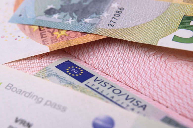 МИД РФ оценил запрет ЕС выдачи многократных виз гражданам России