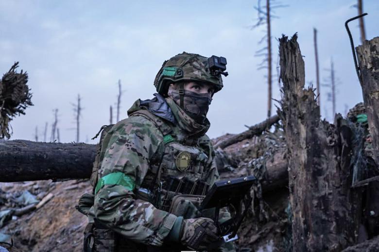 Находящиеся на позициях с весны бойцы ВСУ решили сложить оружие