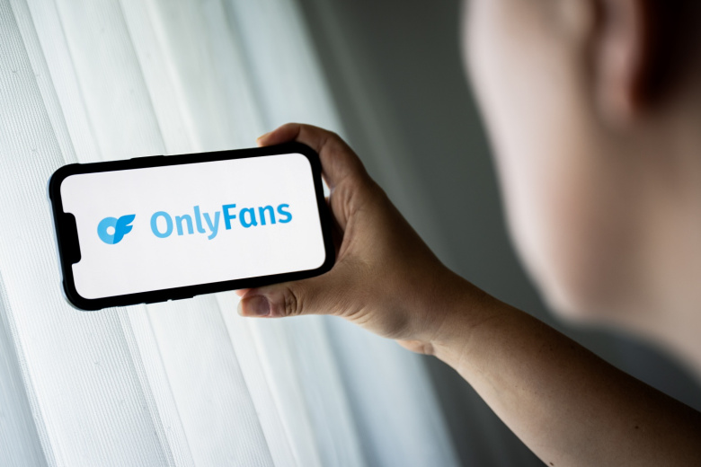 Порномодель и многодетная мать потеряла сон из-за OnlyFans
