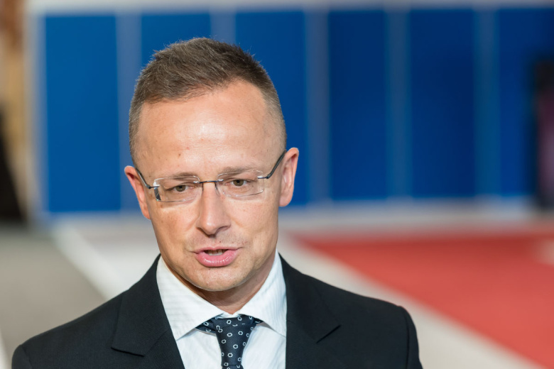 Сийярто ответил на критику европейских политиков