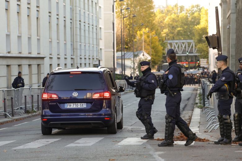 В центре Парижа произошла стрельба