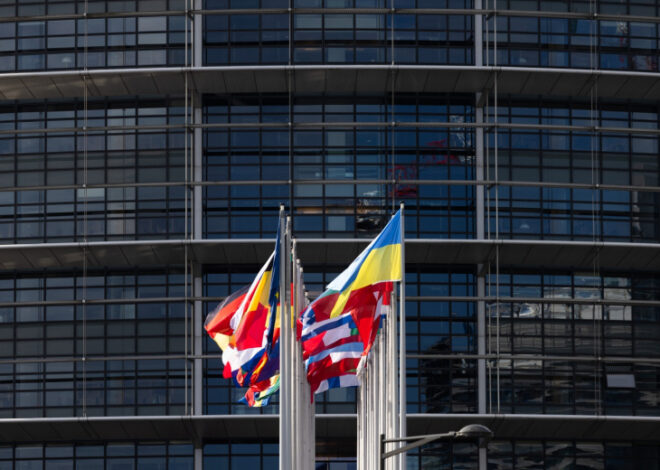 Евродепутаты потребовали ускорить запуск «военного шенгена»