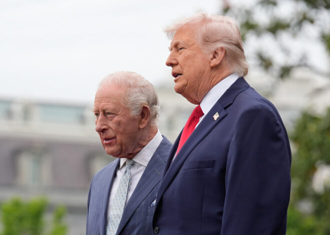 Карл III преподнес Трампу оригинальный подарок