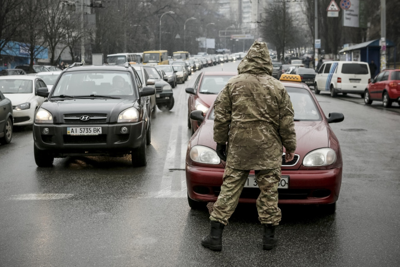 Сотрудники ТЦК открыли огонь по авто, чтобы насильно мобилизовать мужчину