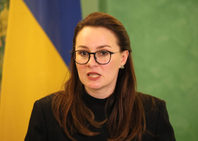Экс-депутат Рады объяснил отставку премьера Украины фразой из анекдота