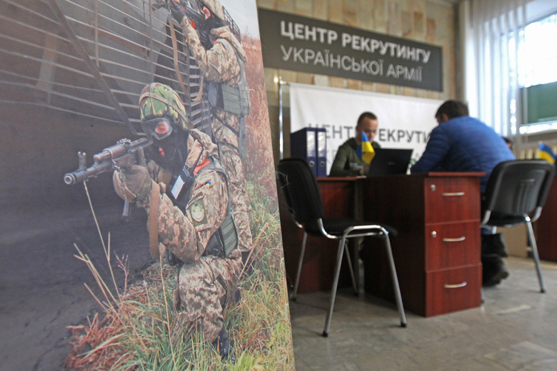 Украинские «людоловы» похитили и жестоко избили детского аниматора