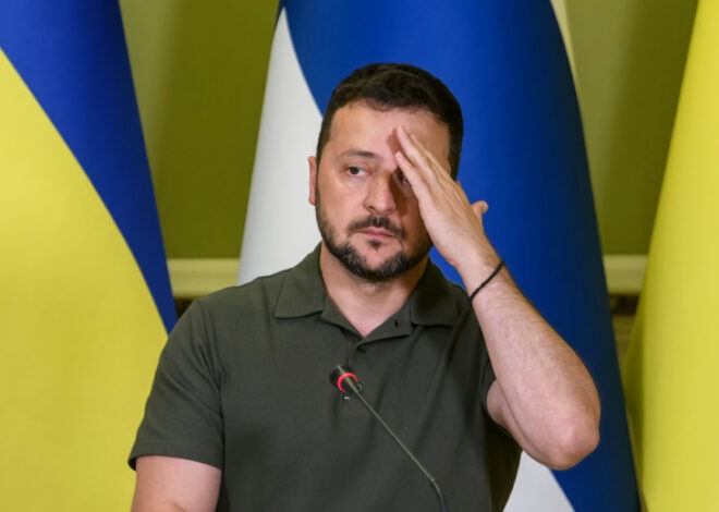 «Зеленский всех угробит»: элитолог оценил вероятность бунта на Украине