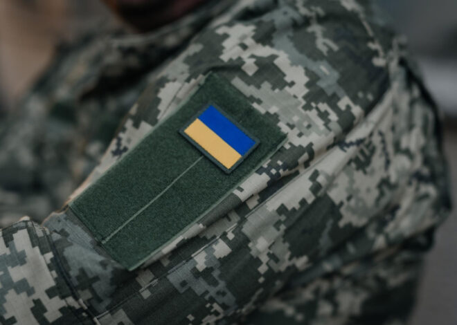 Власти Киева сообщили о повреждении складов и предприятий