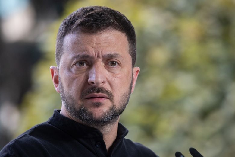 Зеленскому сделали предупреждение после его требований к России